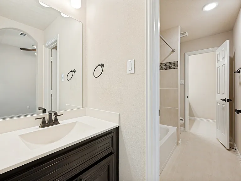 11804 Beckton St — Photo 27