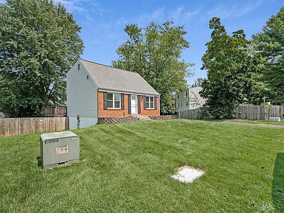 2nd image of 5302 Stockton Ct