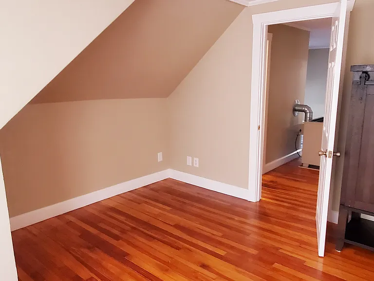 137 Adams St #3 — Photo 20