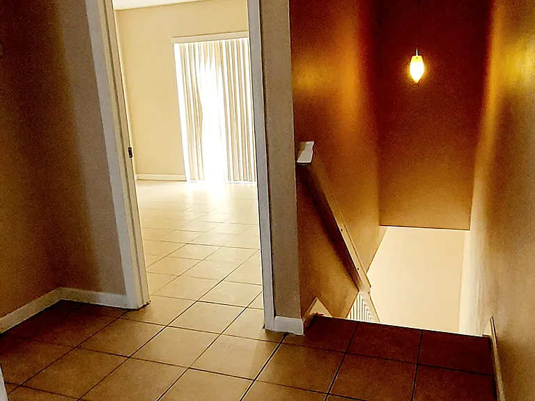 upstairs landing to bedrooms.
