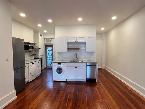 411 S 9th St APT 3F, Philadelphia, PA 19147