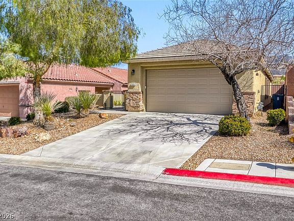 3rd image of 2553 Rue Royale St