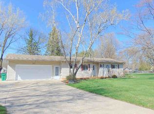 212 Shady Ln, Auburn, MI