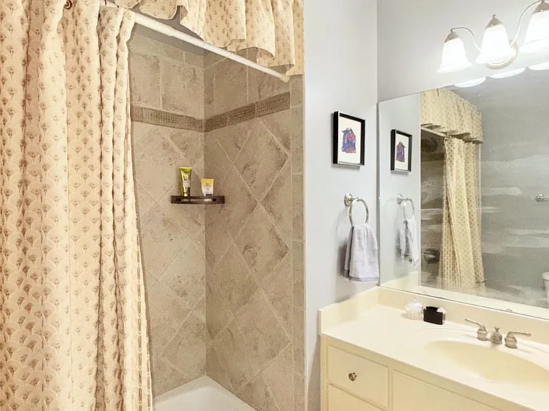 1216 Dorleath Ct — Photo 33