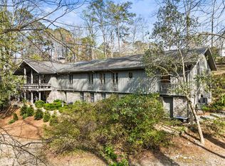 1330 W Garmon Rd, Sandy Springs, GA 30327