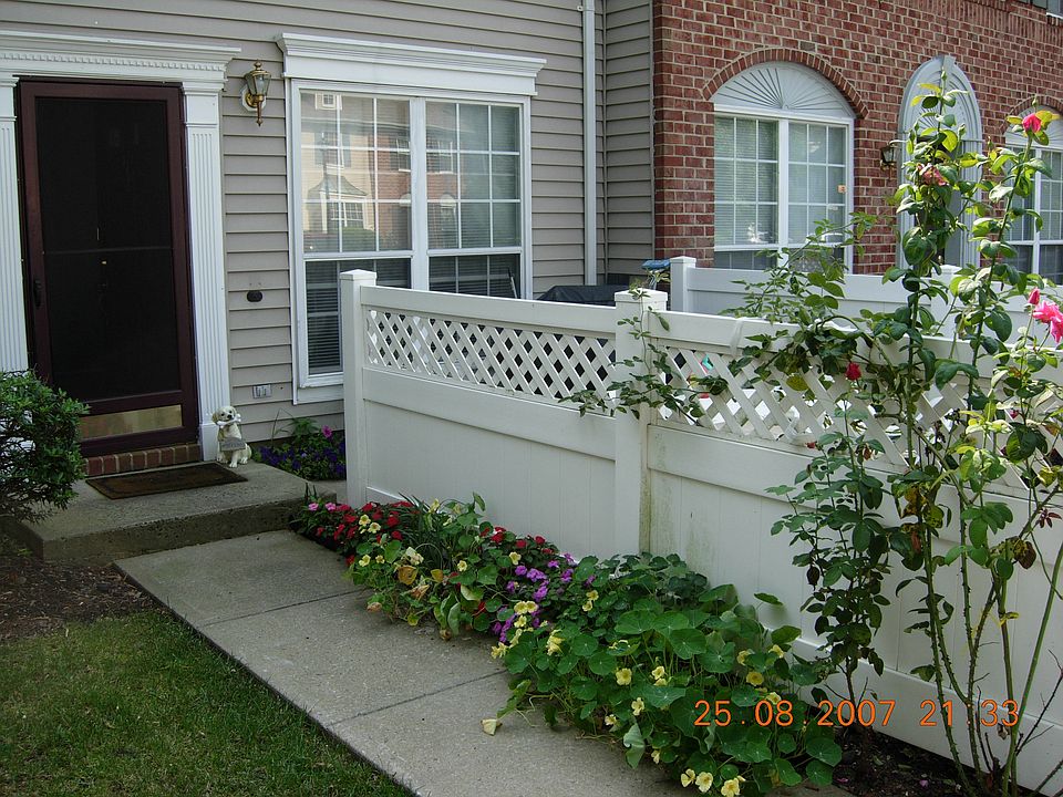 flowers included, BBQ patio