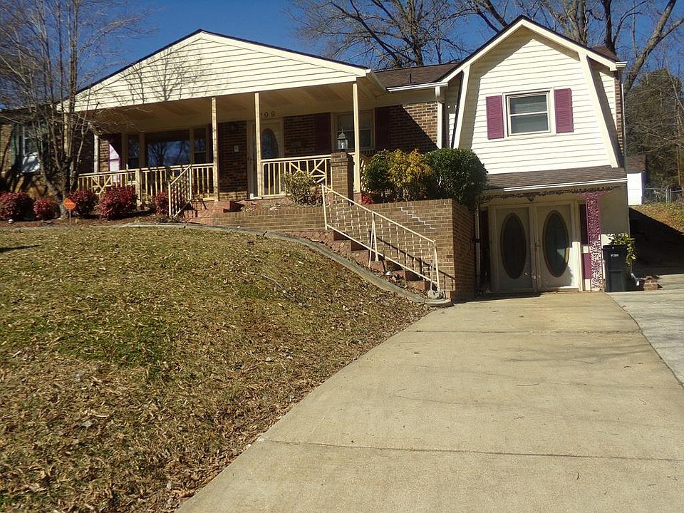 1st image of 209 Greenwich Cir