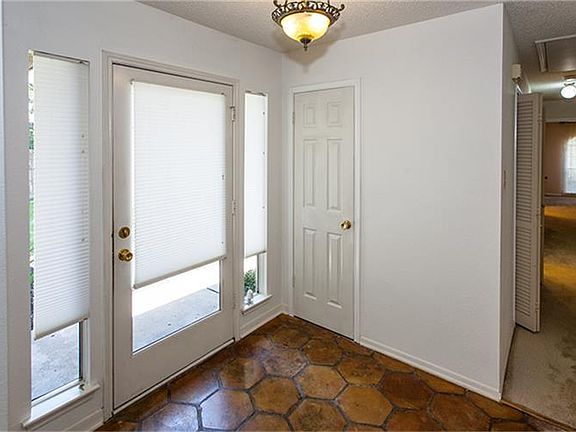 4th image of 15906 Havenhurst Dr