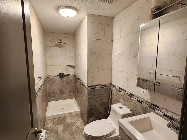 1382 East St #204 — Photo 12