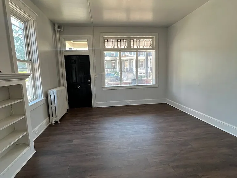 104 N Marshall St — Photo 1