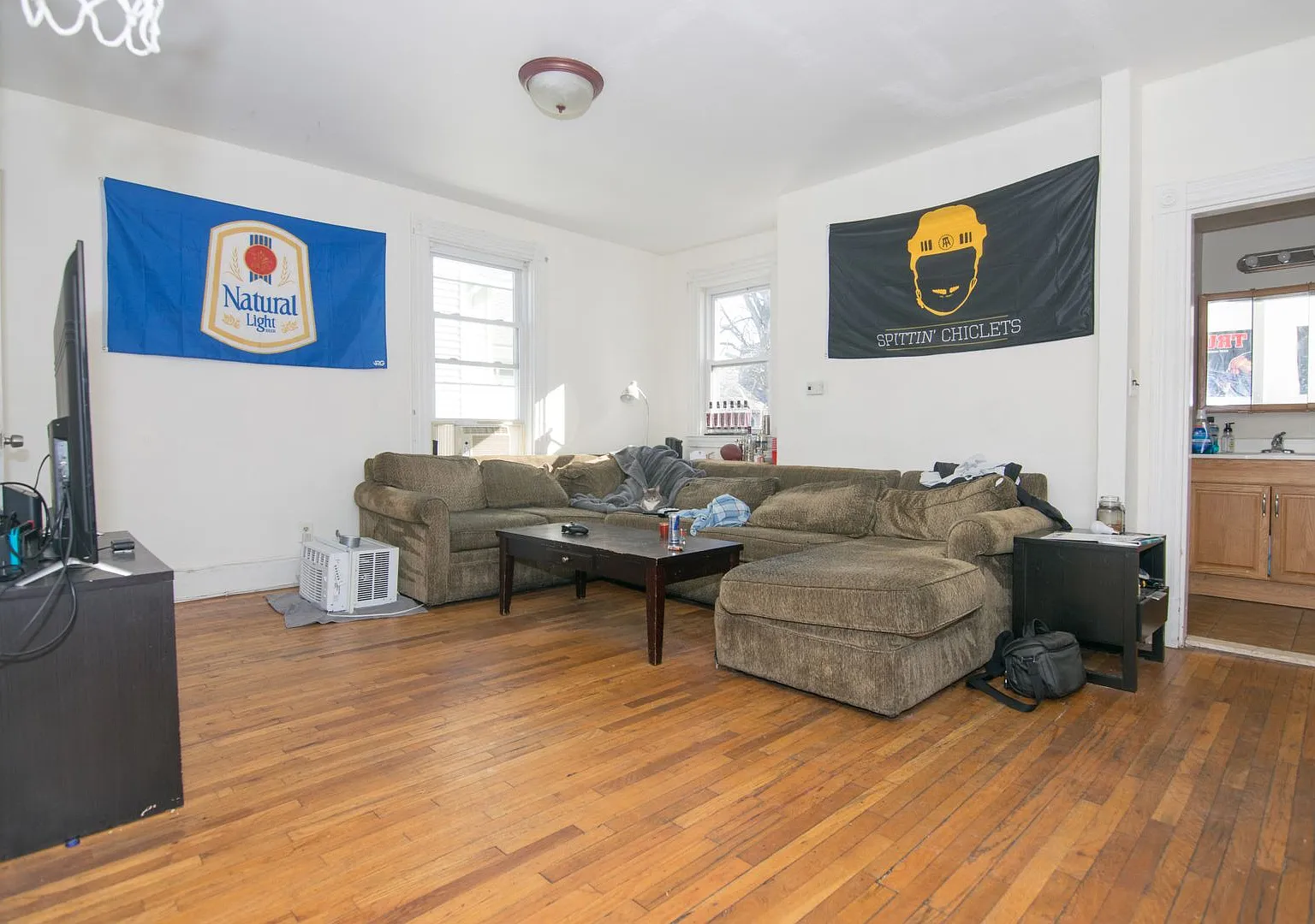No Fee - Allston 4 Bed/2 Bath - Dishwasher, Laundry On Site, Parking For Rent — Photo 2