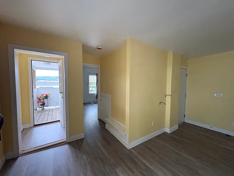 180 Olivia St #4 — Photo 3