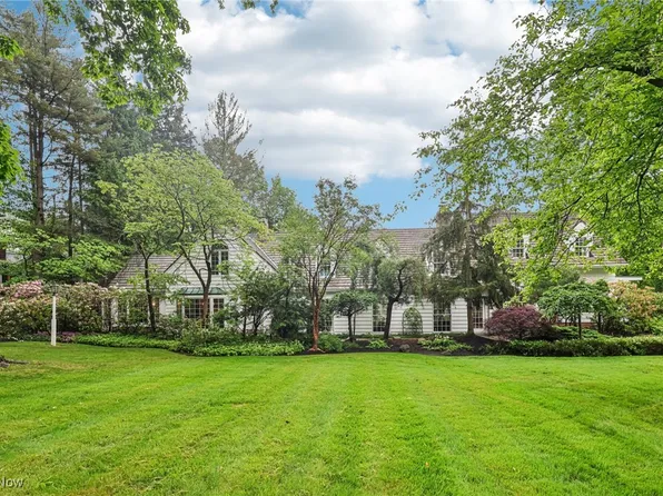 33300 N Deer Creek Ln, Pepper Pike, OH 44124