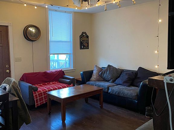 3rd image of 2150 W Clifton Ave