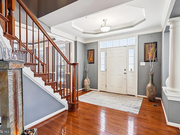 5th image of 1910 Lake Forest Dr
