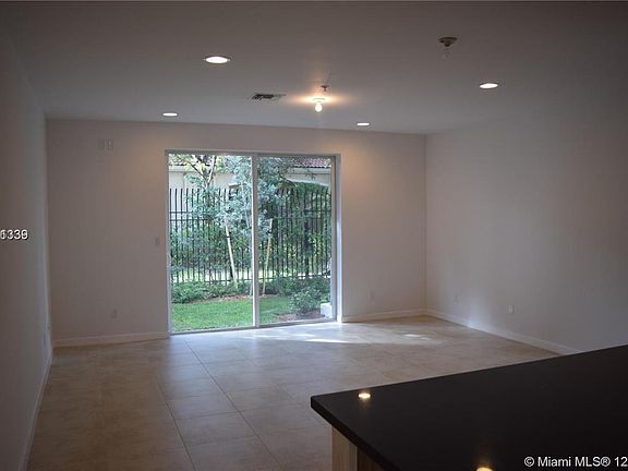 4th image of 2714 SW 81st Ter Unit 2724