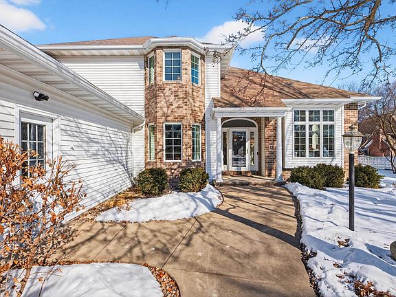 2nd image of 4124 N Wedgewood Dr