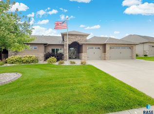 7410 S Grand Arbor Ct, Sioux Falls, SD 57108