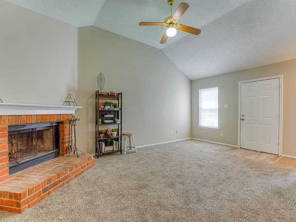 3rd image of 1512 Beaver Trail Dr