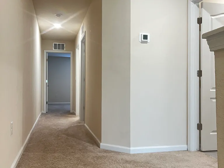 98 Pomona Way — Photo 14