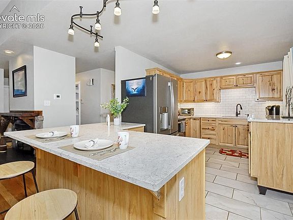 3rd image of 1723 Woodmoor Dr