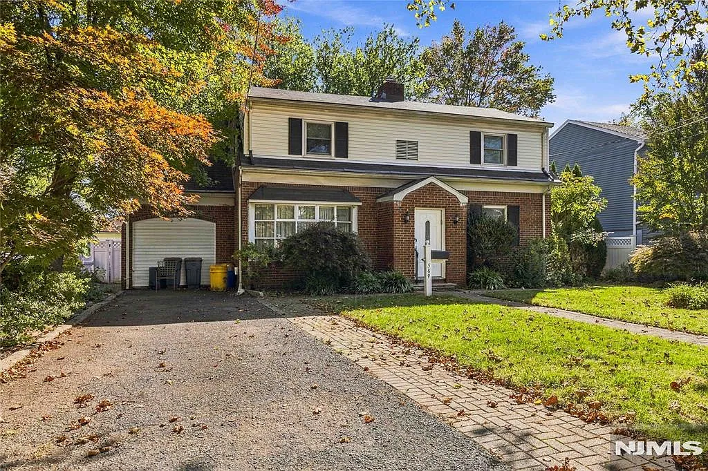 4 bed, 2.5 bath, $5,450 — Photo 3