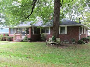 12561 King Church Ave NW, Uniontown, OH