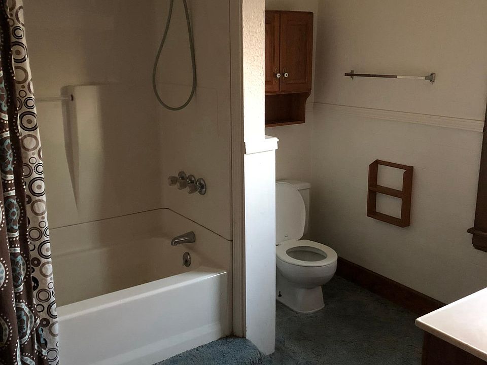 1st image of 635 1/2 Lowell St
