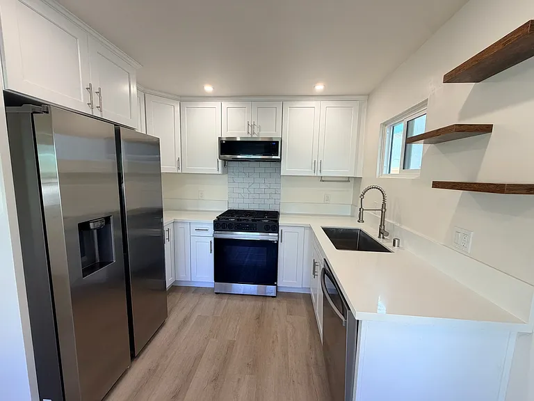 227 N Juanita Ave #227 — Photo 9