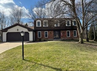 17160 Penny Pines Cir, Strongsville, OH