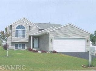 47 Tabby Dr NW, Sparta, MI 49345