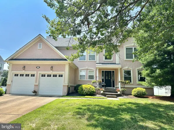 11 Equestrian Ln, Cherry Hill, NJ 08003