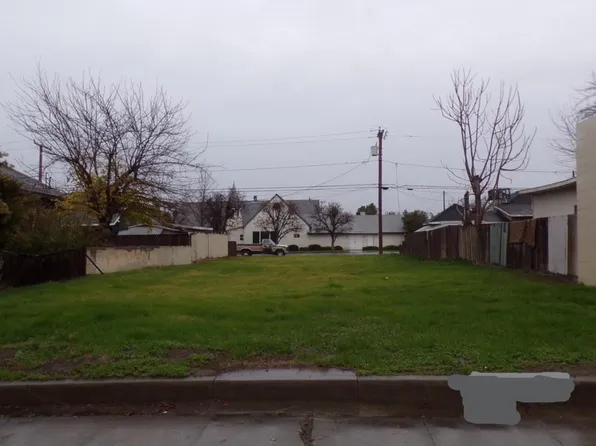 232 S Mirage Ave, Lindsay, CA 93247