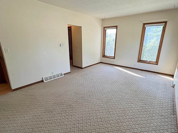 5th image of 2609 S Jefferson Ave