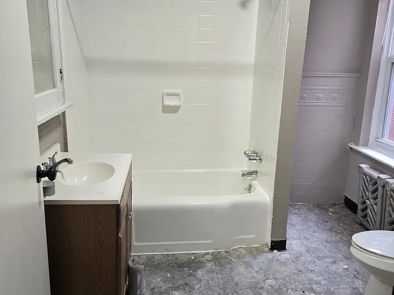 1306 W Hunting Park Ave #1 — Photo 11