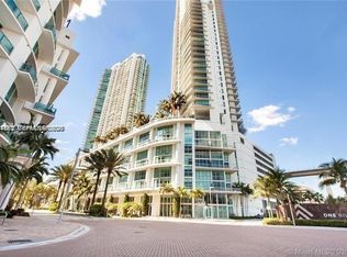 90 SW 3rd St, Miami, FL 33130