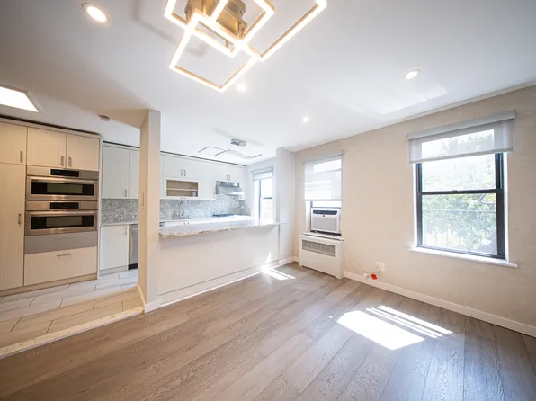 2569 West Second Street image 7 of 43