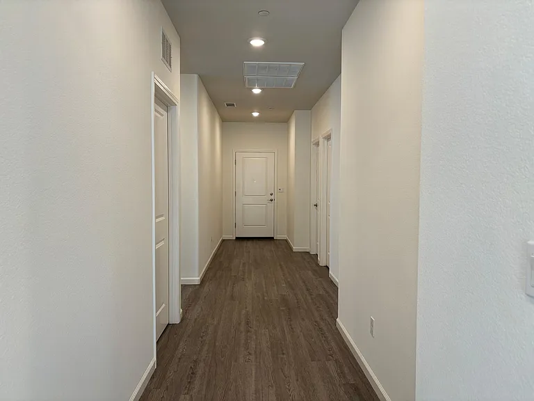 1020 Baywood Greens Dr — Photo 10