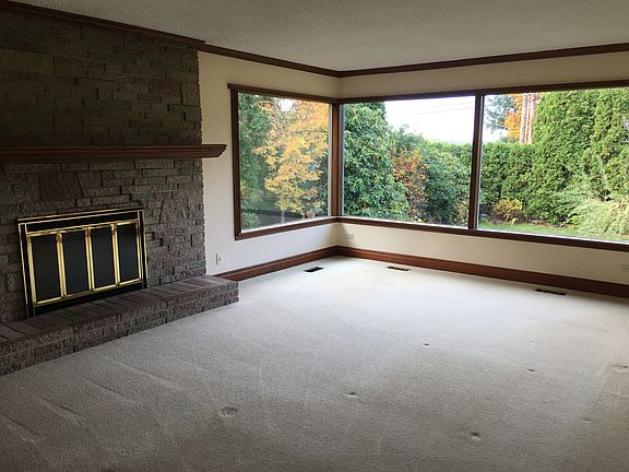 2nd image of 10214 NE 68th Pl