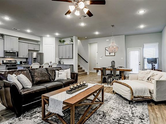 3rd image of 2433 Merriweather Ln