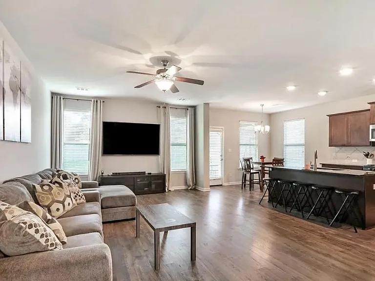 39394 Legacy Lake Dr — Photo 4