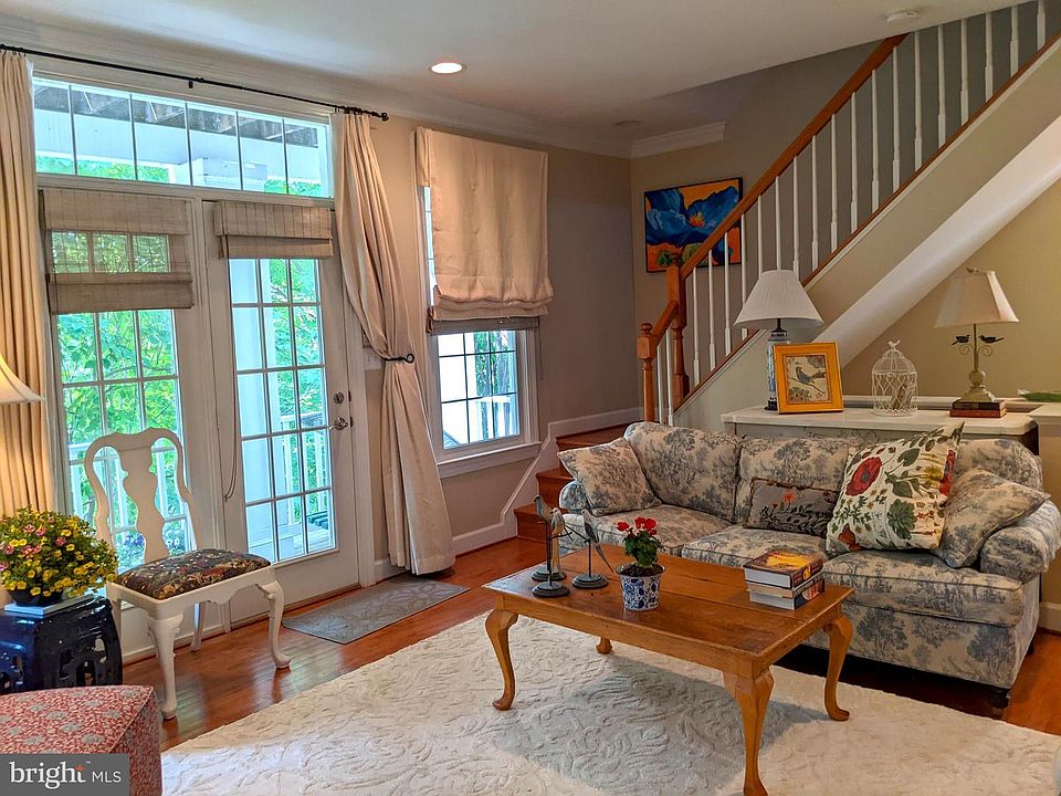 1st image of 361 Alfandre Mews