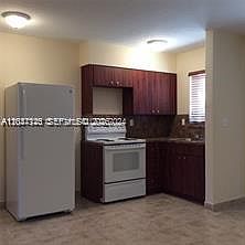 4th image of 1324 NE 127th St APT 11