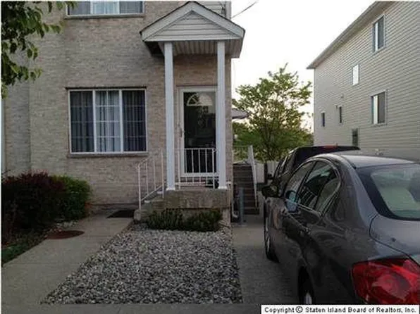 296 Slater Blvd, Staten Island, NY 10305