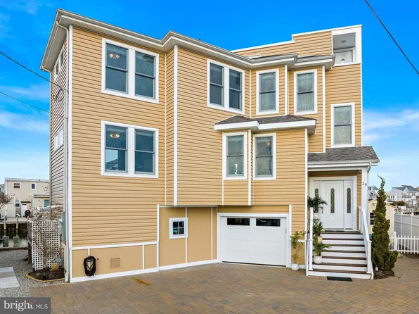 39 Shirley Ln, Manahawkin, NJ 08050