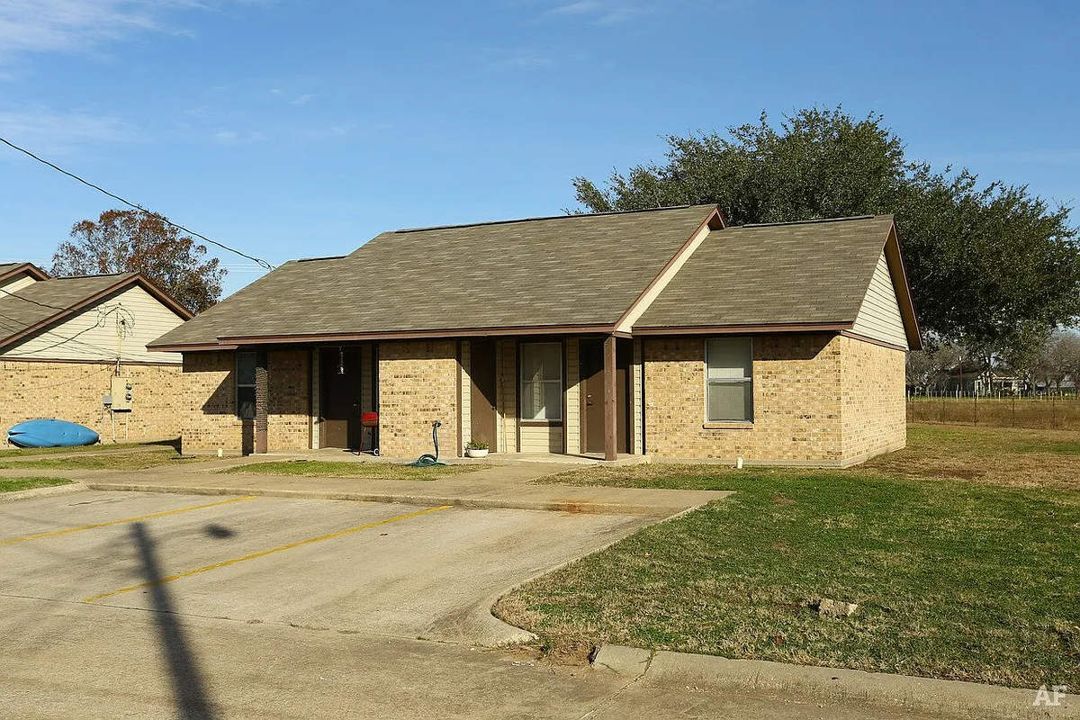 Building Photo - 12943 Highway 142