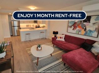 425 E 42nd St, Hamilton, ON L8T 3B2