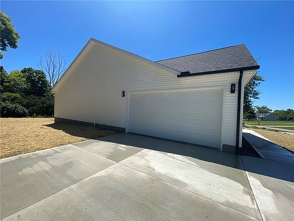 3rd image of 522 Skodborg Dr