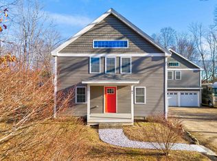 81 Willowbrook Ave, Stratham, NH 03885