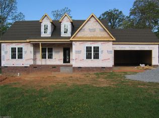 2826 Horseshoe Bend Rd, Randleman, NC 27317